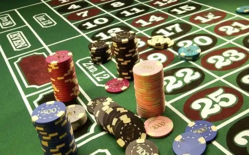 Màn hình ứng dụng x8bet trên điện thoại Android và iOS dành cho người Việt Nam